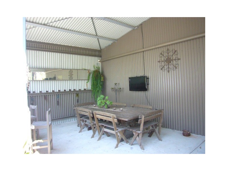 99 Falls Road, Falls Creek NSW 2540