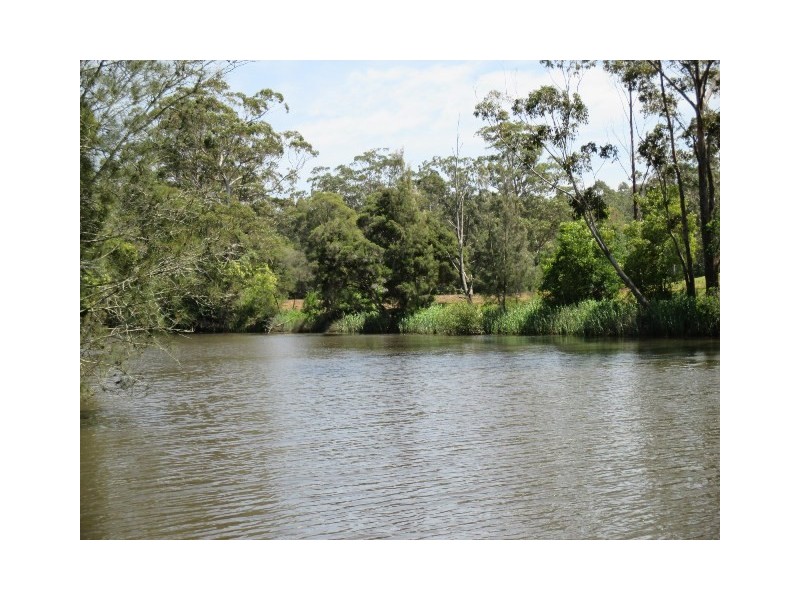 99 Falls Road, Falls Creek NSW 2540