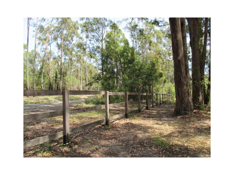 99 Falls Road, Falls Creek NSW 2540