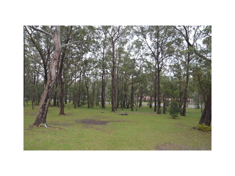 6 McArthur Drive, Falls Creek NSW 2540