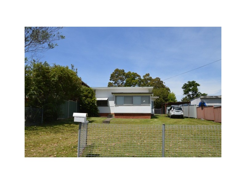 10 Lachlan Crescent, St Georges Basin NSW 2540