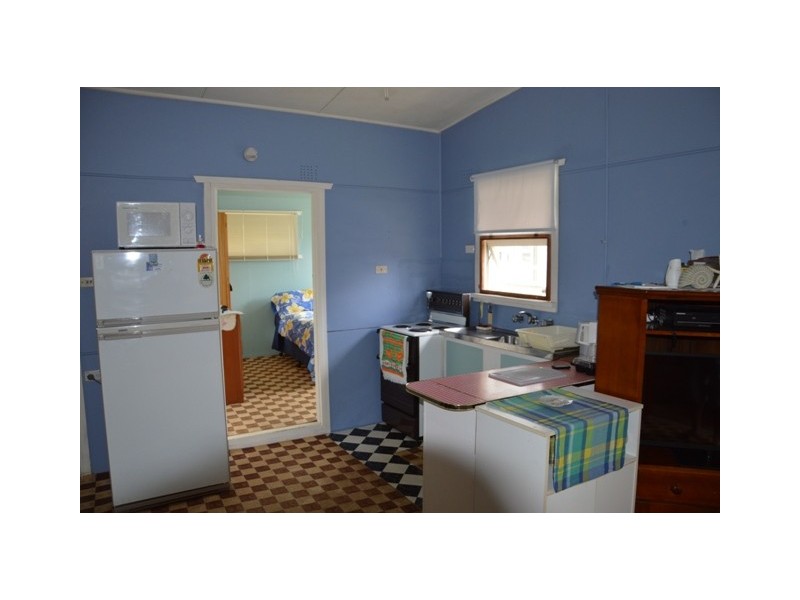 10 Lachlan Crescent, St Georges Basin NSW 2540