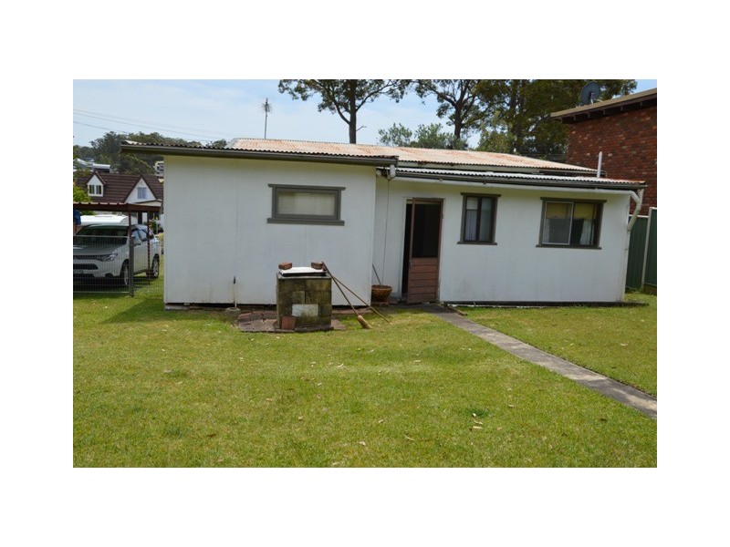 10 Lachlan Crescent, St Georges Basin NSW 2540