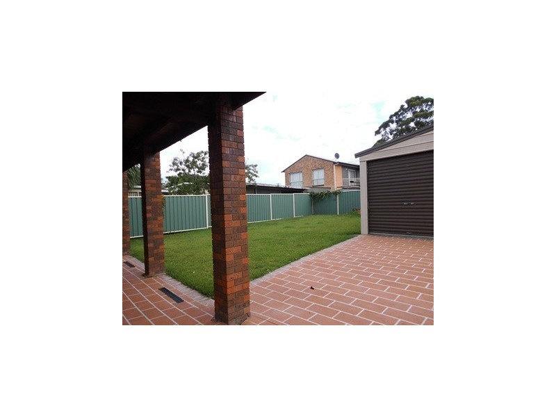 11 Dorothy Avenue, Basin View NSW 2540