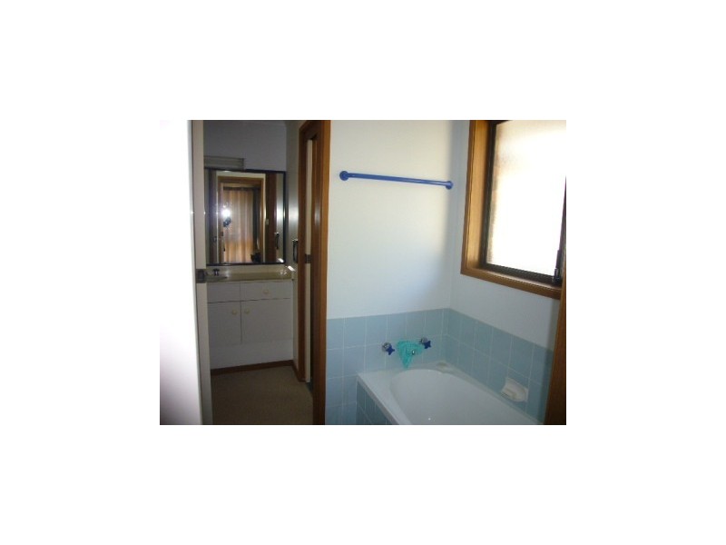 61 Currambene St, Huskisson NSW 2540