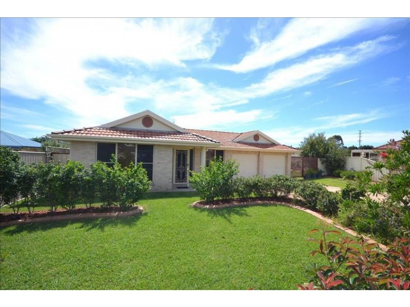 49 BURRADOO CRESCENT, Nowra NSW 2541