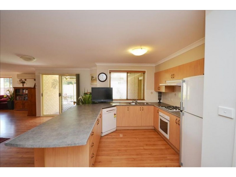 49 BURRADOO CRESCENT, Nowra NSW 2541