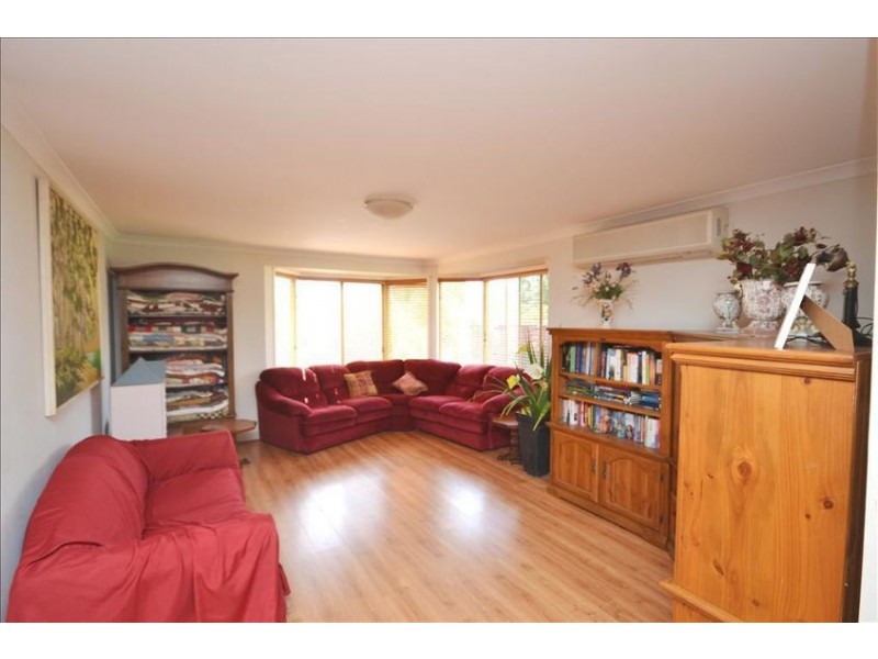 49 BURRADOO CRESCENT, Nowra NSW 2541