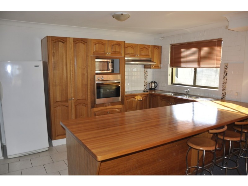 4/9 Beach Street (Winnima Lane), Huskisson NSW 2540