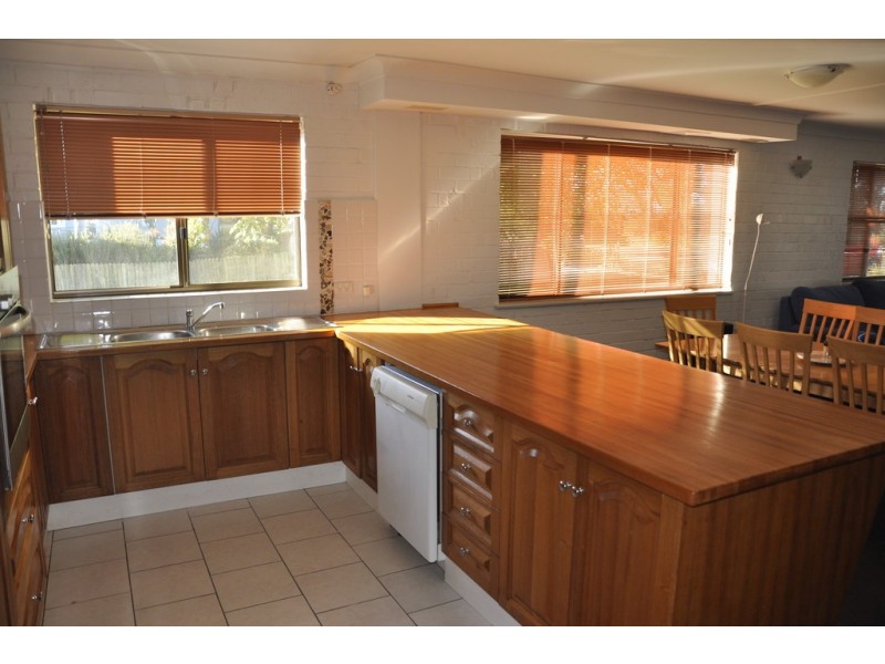 4/9 Beach Street (Winnima Lane), Huskisson NSW 2540