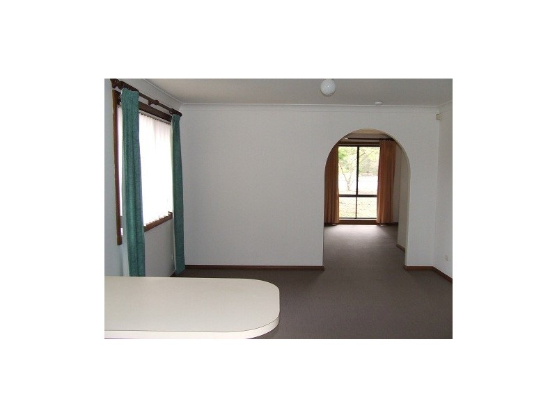 88 Lyndhurst Drive, Bomaderry NSW 2541