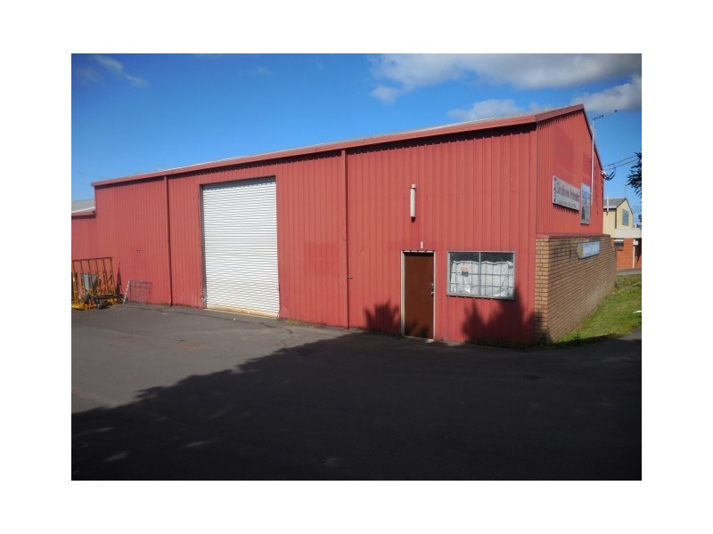 1/64 Railway Street, Bomaderry NSW 2541