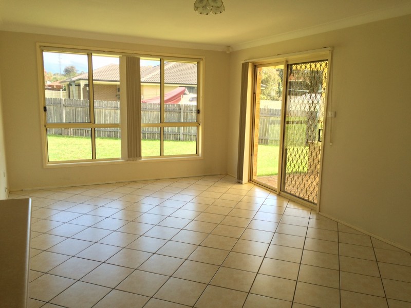 5 Hesperus Close, Nowra NSW 2541