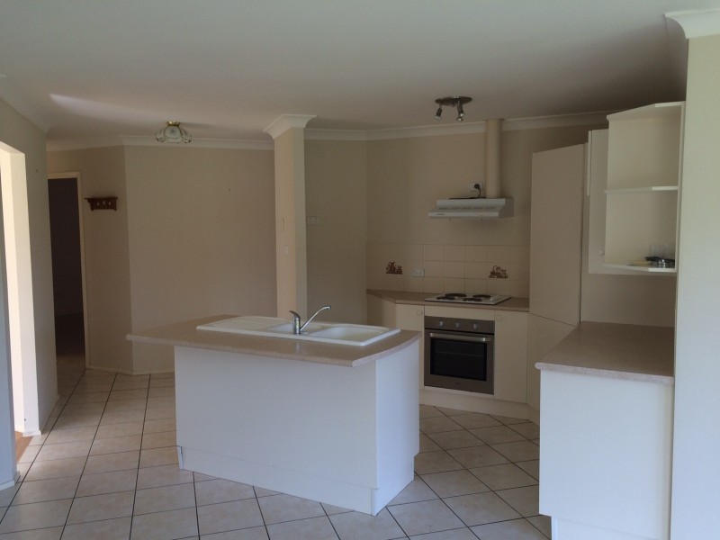 5 Hesperus Close, Nowra NSW 2541