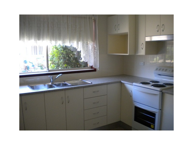 6/6 Carisbrooke Close, Bomaderry NSW 2541