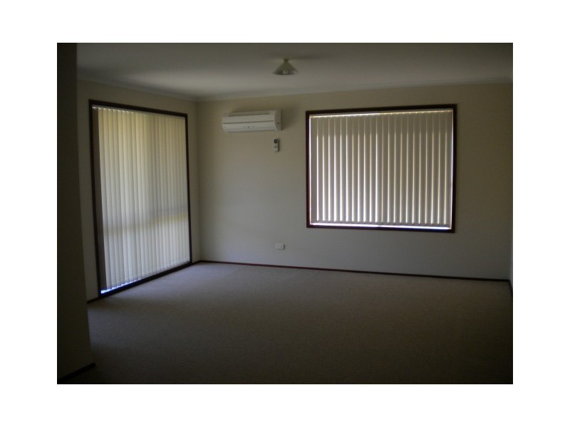 6/6 Carisbrooke Close, Bomaderry NSW 2541