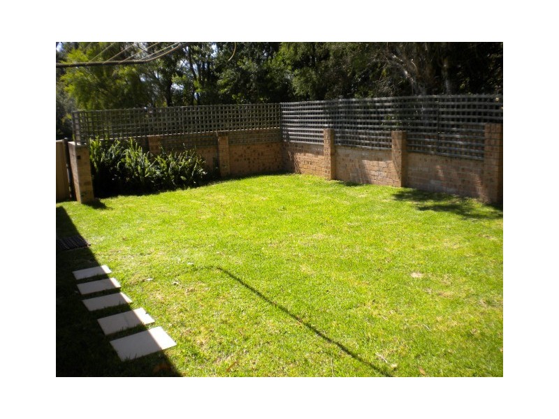 6/6 Carisbrooke Close, Bomaderry NSW 2541