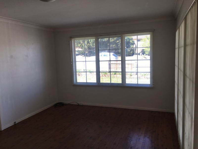 13 Albatross Road, Nowra NSW 2541