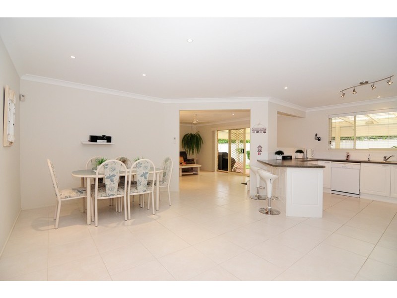 12 Hogbin Crescent, Sanctuary Point NSW 2540