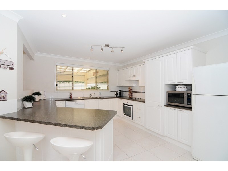 12 Hogbin Crescent, Sanctuary Point NSW 2540