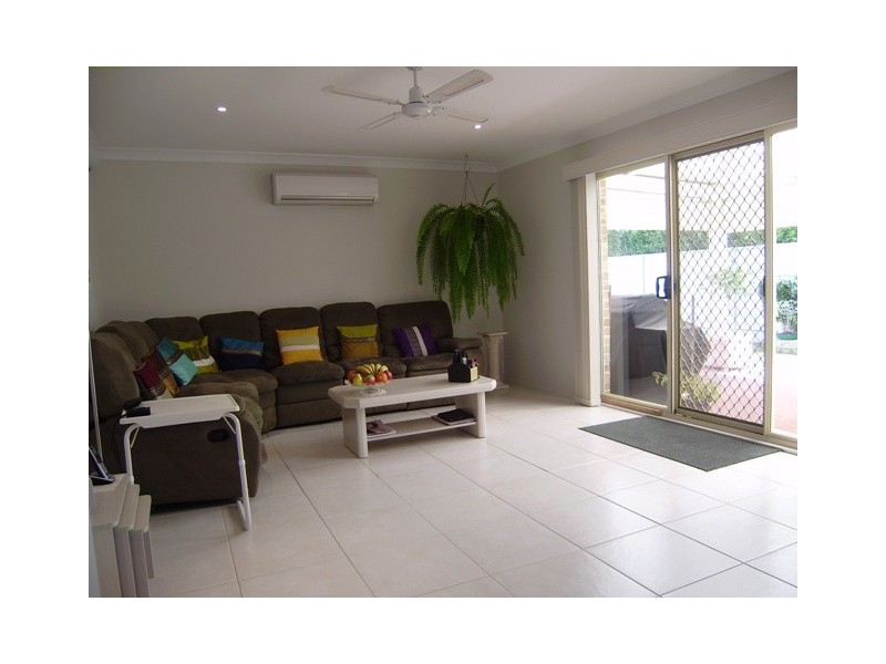 12 Hogbin Crescent, Sanctuary Point NSW 2540