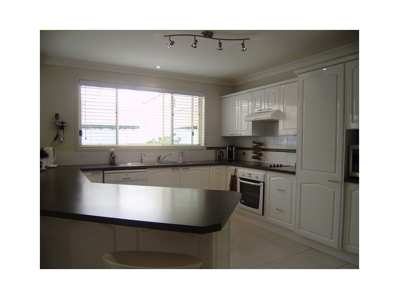 12 Hogbin Crescent, Sanctuary Point NSW 2540