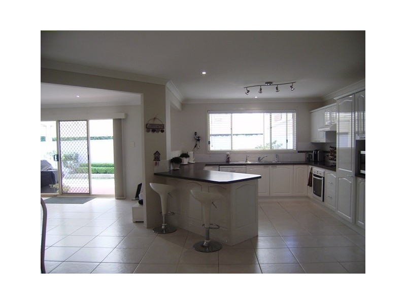 12 Hogbin Crescent, Sanctuary Point NSW 2540