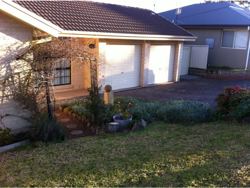 19 Lydon Crescent, West Nowra NSW 2541