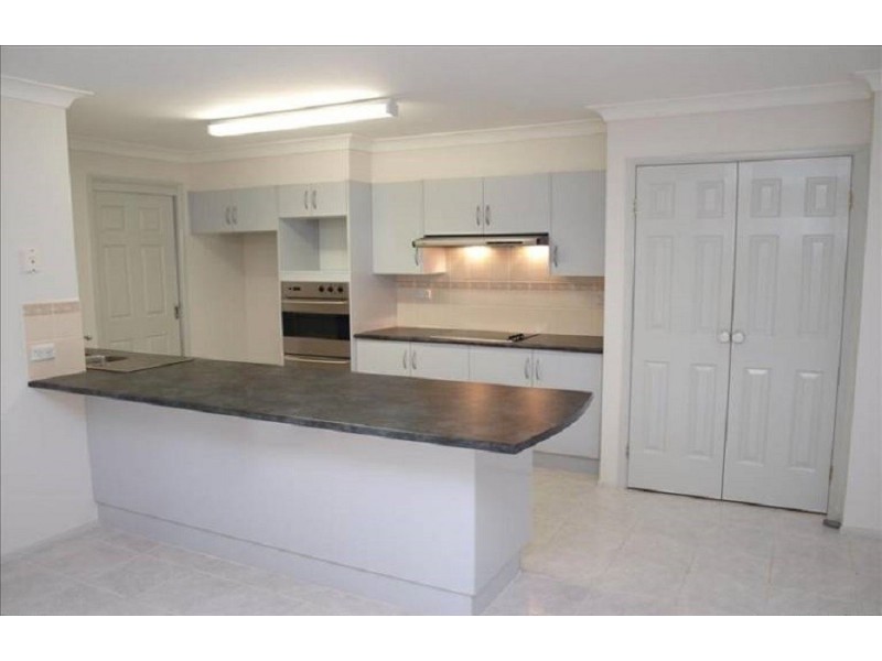 19 Lydon Crescent, West Nowra NSW 2541