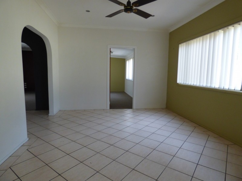 18 Hale Ave, Nowra NSW 2541