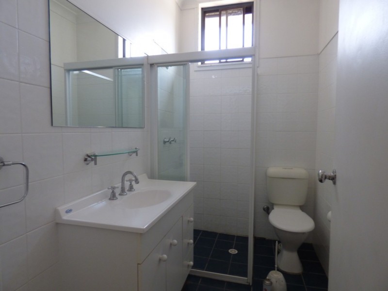 18 Hale Ave, Nowra NSW 2541