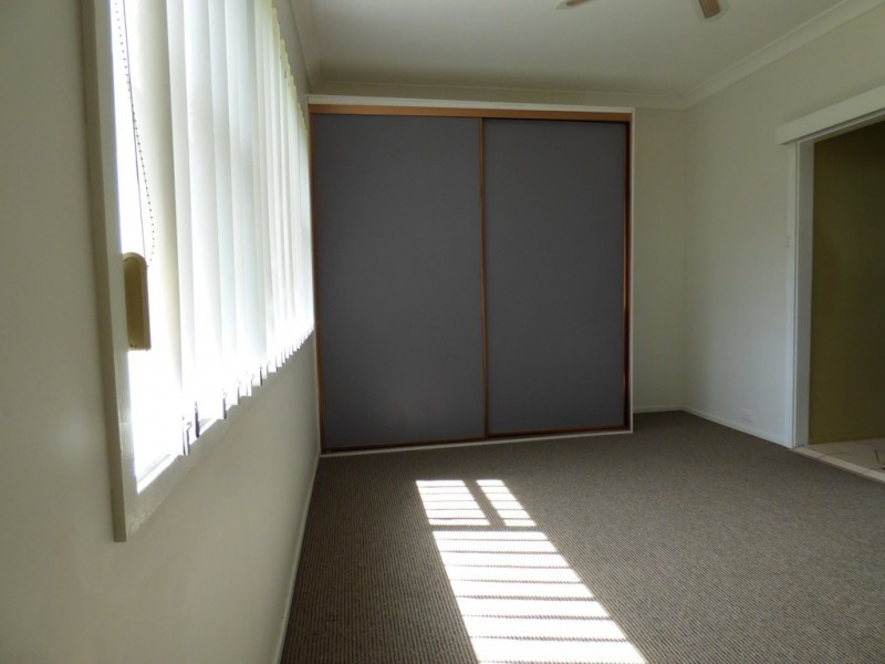 18 Hale Ave, Nowra NSW 2541