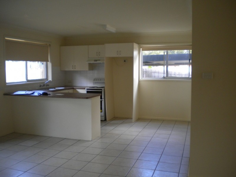 2/2 Shorland Place, Nowra NSW 2541