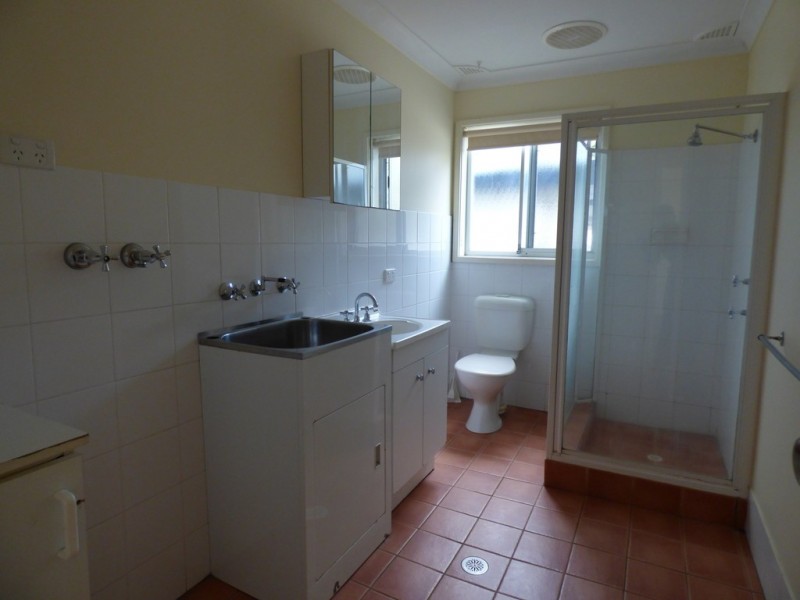 2/2 Shorland Place, Nowra NSW 2541