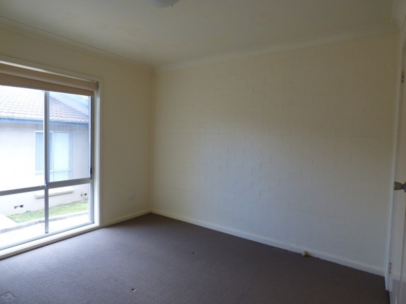 2/2 Shorland Place, Nowra NSW 2541