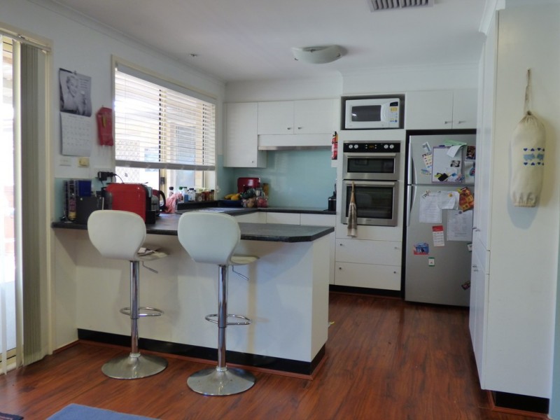 11 Robinia Way, Worrigee NSW 2540