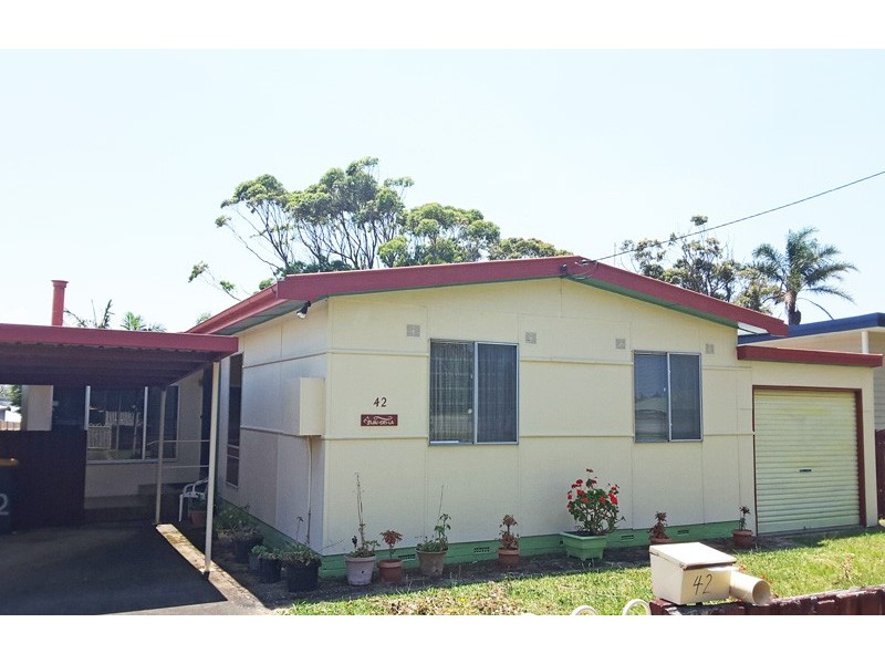 42 Carlton Crescent, Culburra Beach NSW 2540