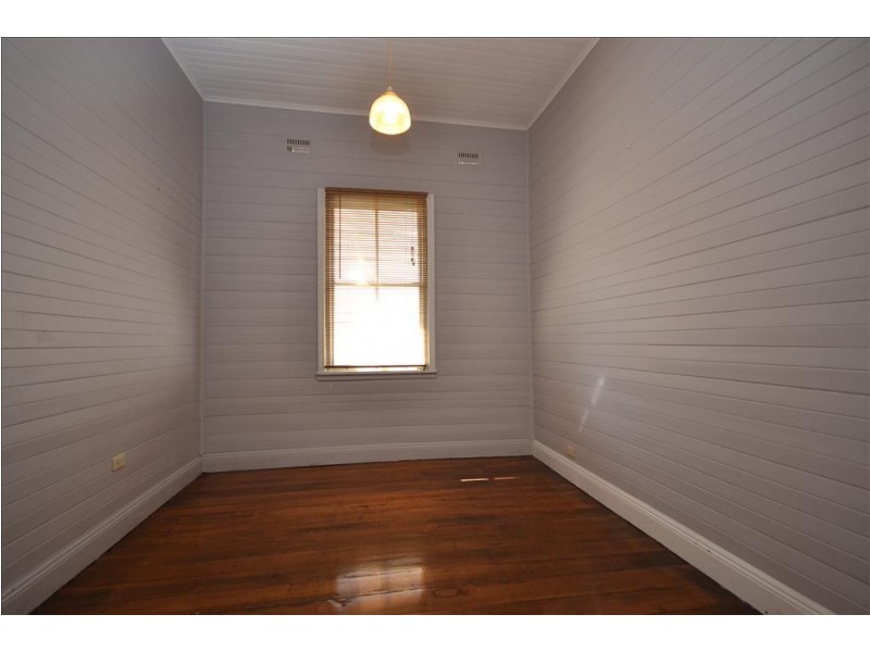 128 Osborne Street, Nowra NSW 2541