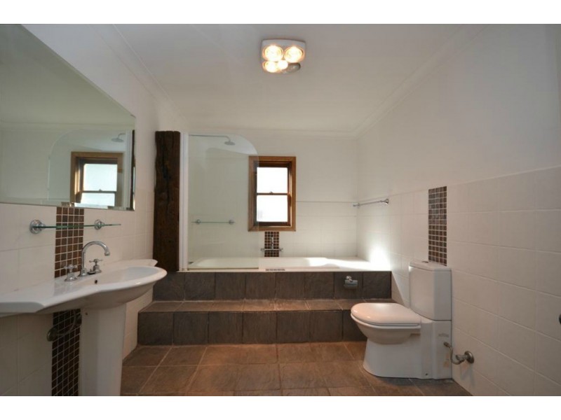 128 Osborne Street, Nowra NSW 2541