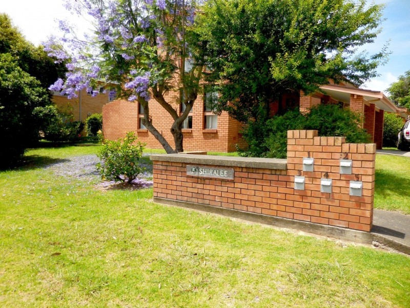 2/5 Campbell Place, Nowra NSW 2541