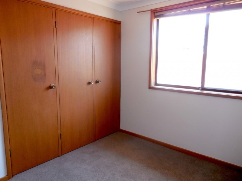 2/5 Campbell Place, Nowra NSW 2541