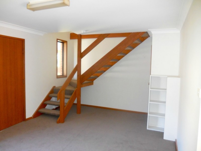 2/5 Campbell Place, Nowra NSW 2541