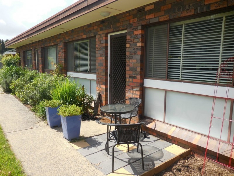 2/10 Crest Avenue, North Nowra NSW 2541