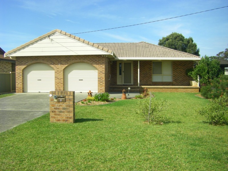 7 The Triangle, Culburra Beach NSW 2540