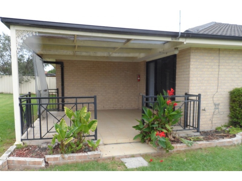 8 KEMBLA CLOSE, Nowra NSW 2541