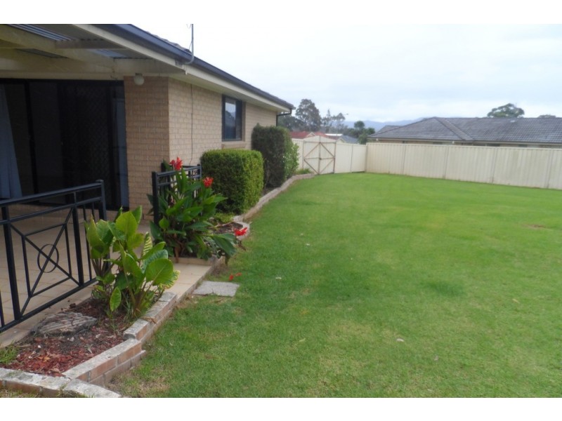 8 KEMBLA CLOSE, Nowra NSW 2541