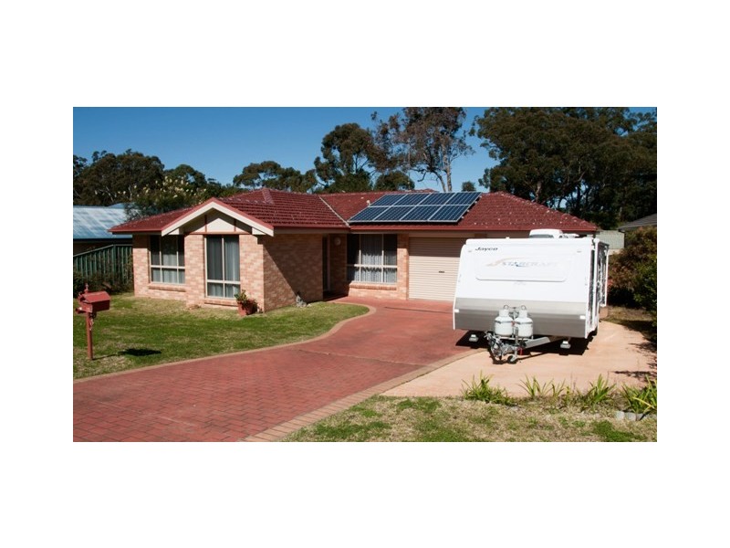 27 Durnford Place, St Georges Basin NSW 2540