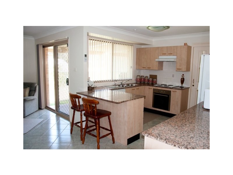 27 Durnford Place, St Georges Basin NSW 2540