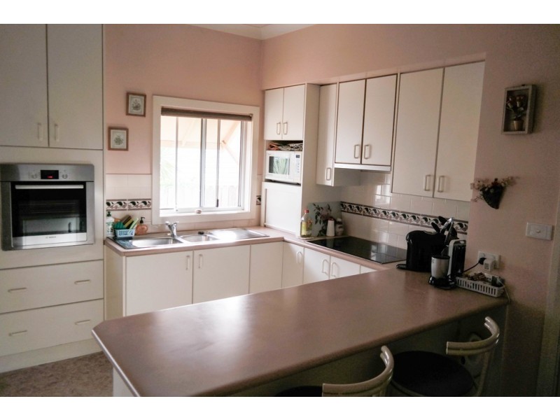 35 Jervis Street, Nowra NSW 2541