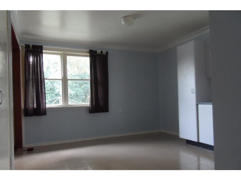 15 Queenborough Street, Nowra NSW 2541